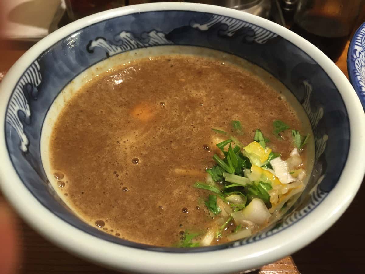 東京 渋谷 マンモス 濃厚つけ麺 スープ