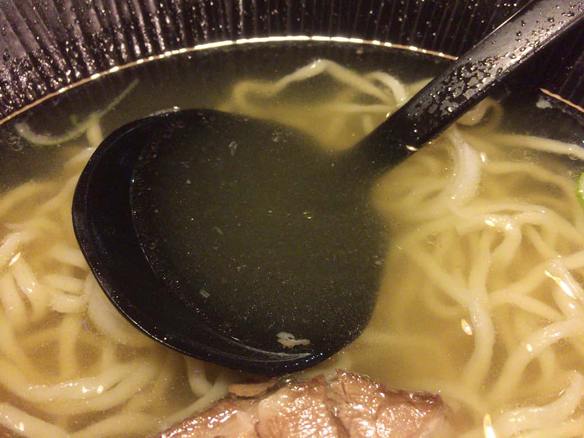 栃木 宇都宮 和の中 岩塩ラーメン スープ
