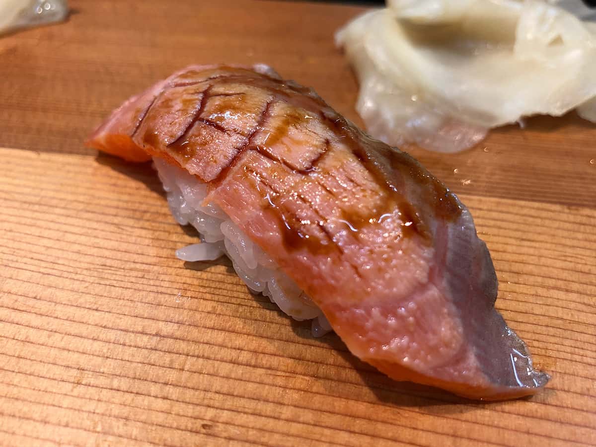 北海道 さっぽろ朝市 鮨の魚政|サーモン