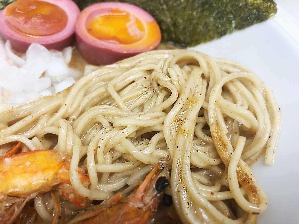 東京 銀座 マグロ卸のマグロ丼とラーメンの店|麺