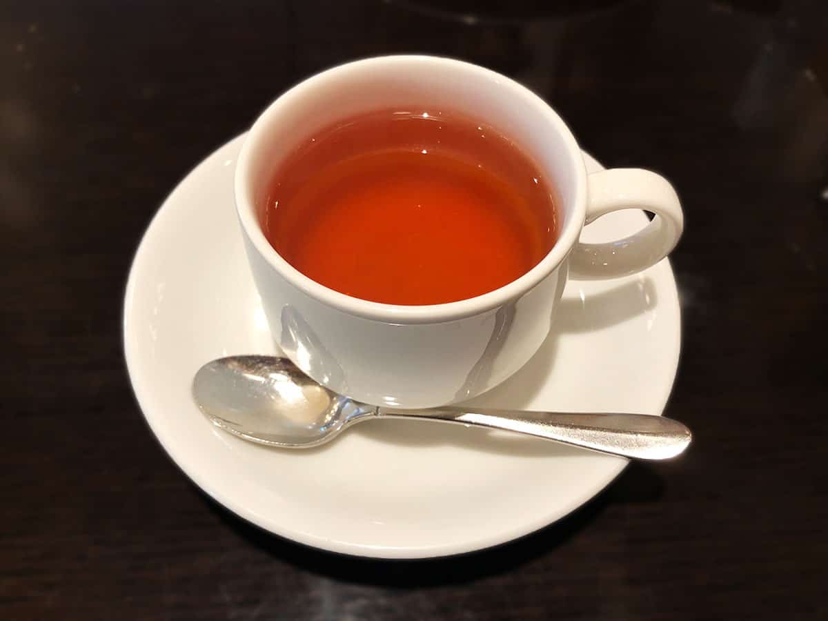 紅茶|東京 京橋 LES ROSIERS BISTROT DE L’OIE(レ ロジェ ビストロ ド ロア)