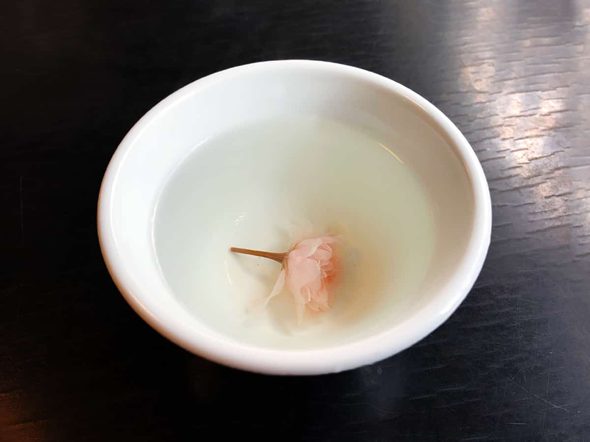 桜茶|東京 神田 竹むら