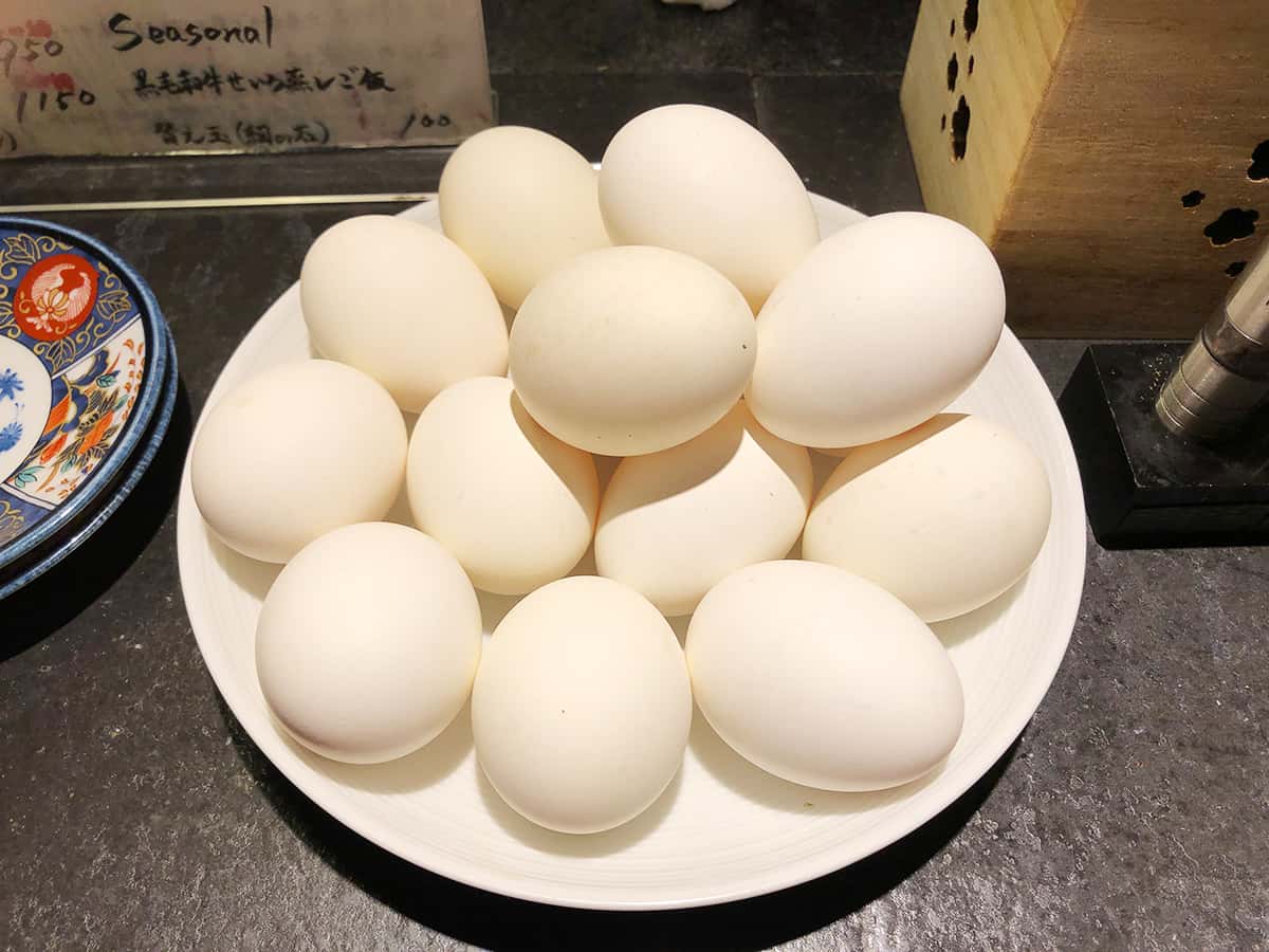 生卵|東京 新宿 焼きあご塩らー麺 たかはし 新宿本店