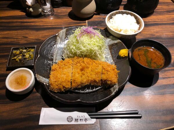 六白黒豚ロースかつ定食｜熊本 新市街 勝烈亭 新市街本店