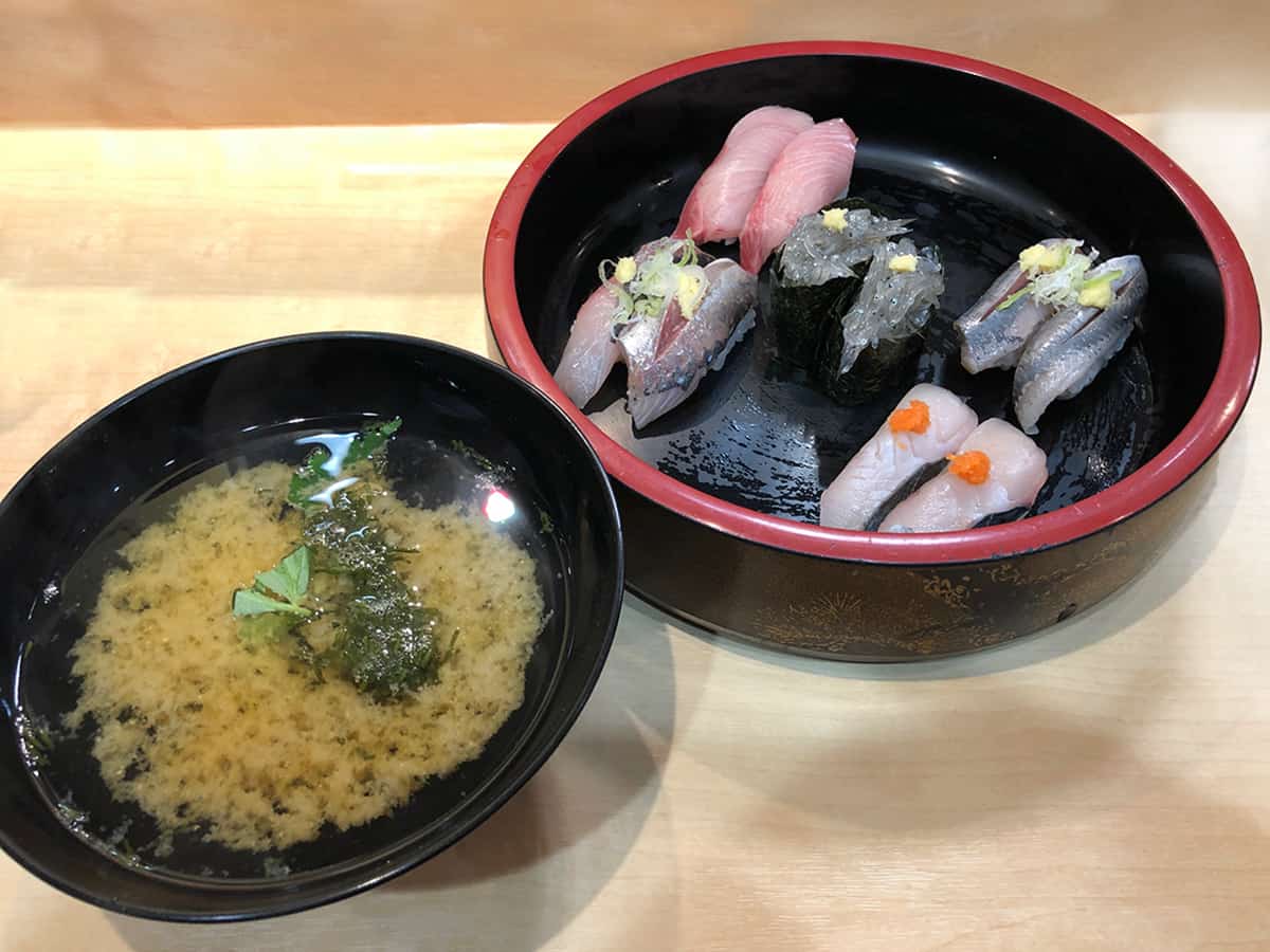 地魚セット| 神奈川 三浦海岸 廻転寿司 海鮮