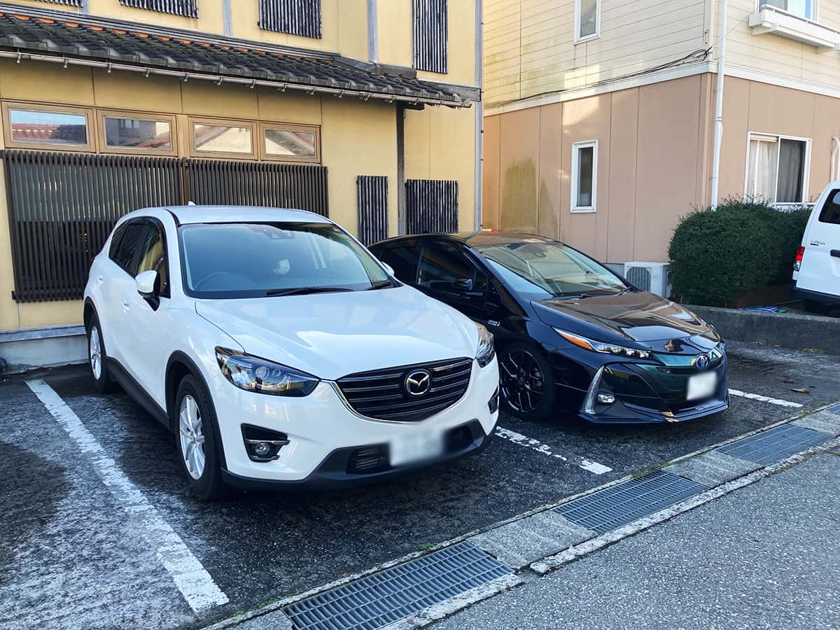 駐車場|富山 新根塚 鮨し人