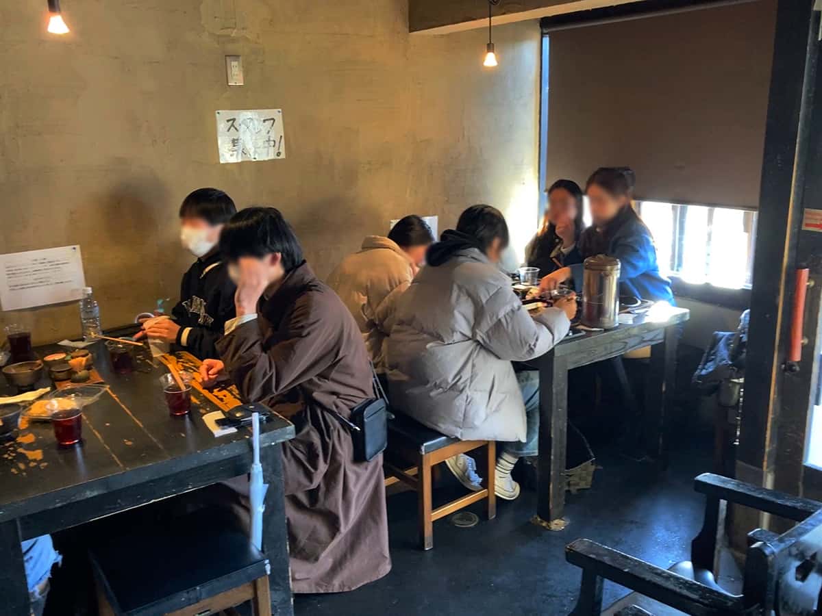 テーブル席|京都 東山 山元麺蔵