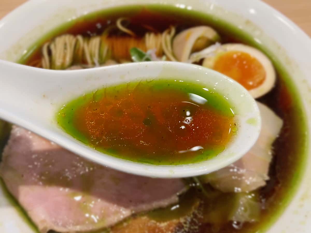 特製醤油スープ|トーキョーニューミクスチャーヌードル 八咫烏 CHIKARABO