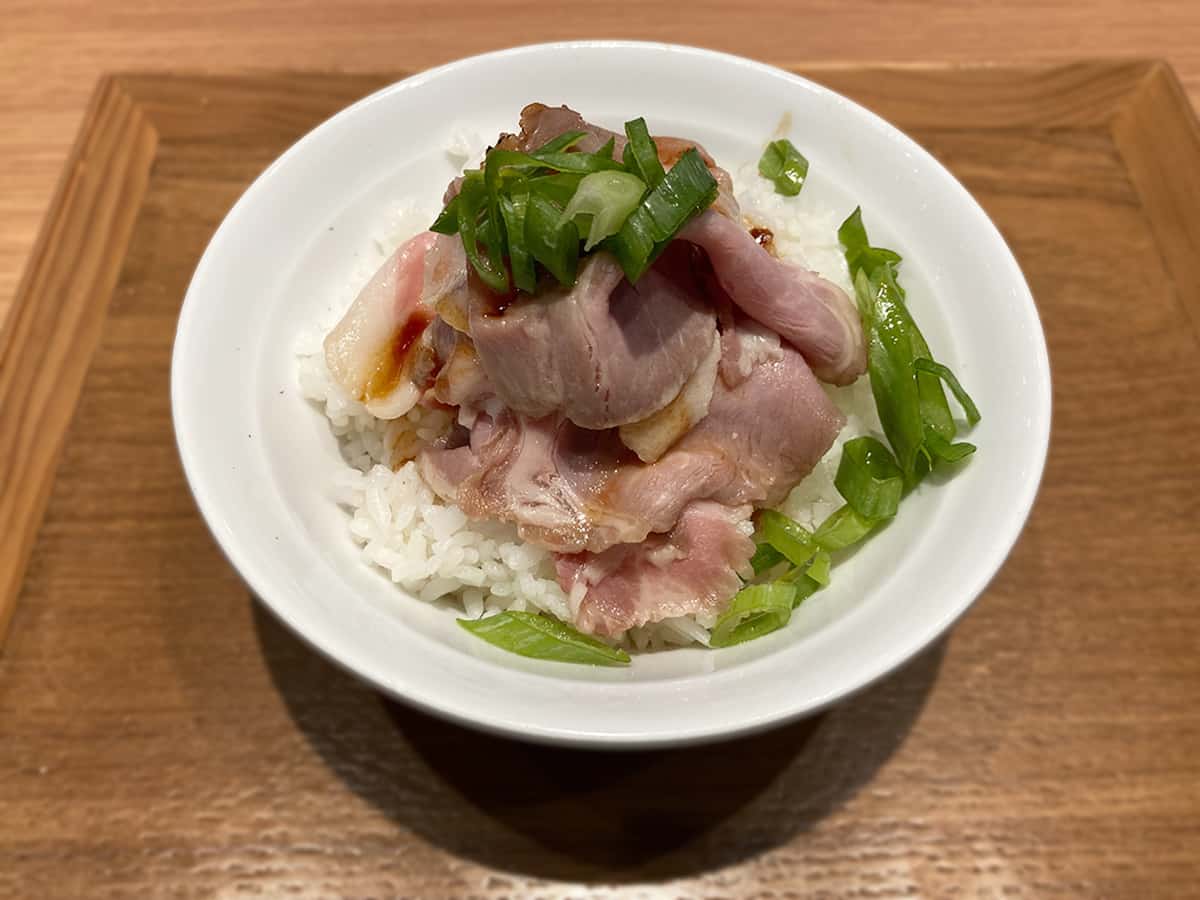 チャーシュー丼|カネキッチン ヌードル