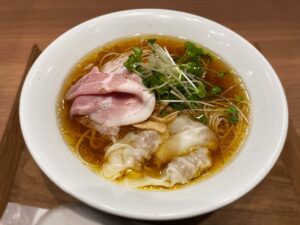 鴨ワンタンＳＯＢＡ｜麺屋 Hulu-lu