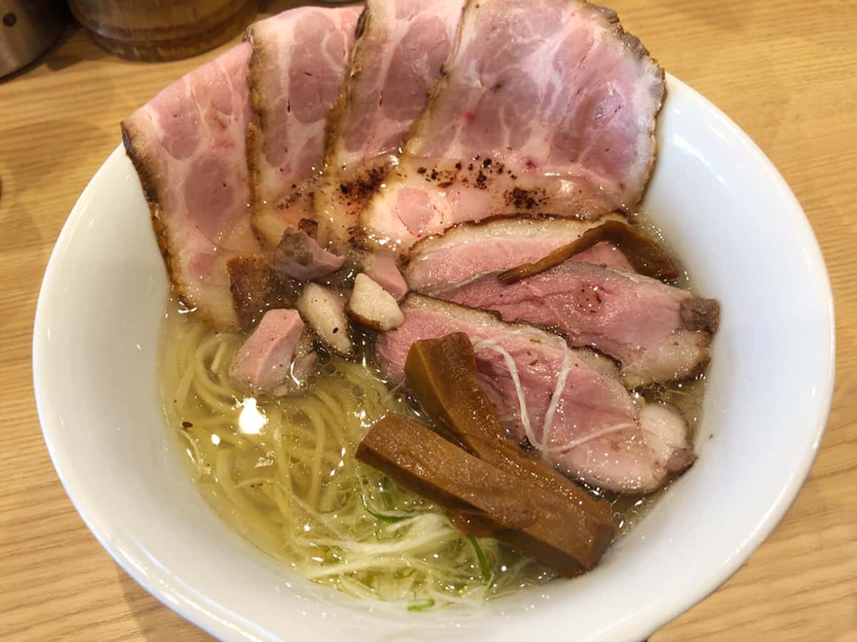 シュラスコと融合させた八潮にあるラーメン店「ハンディクラフト ワークス」