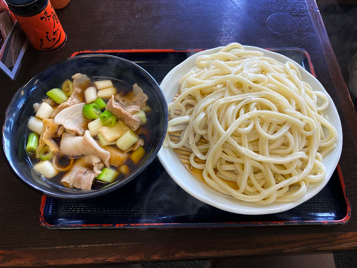 埼玉を代表するうどん屋唯一の支店で川越にあるうどん屋「藤店うどん」