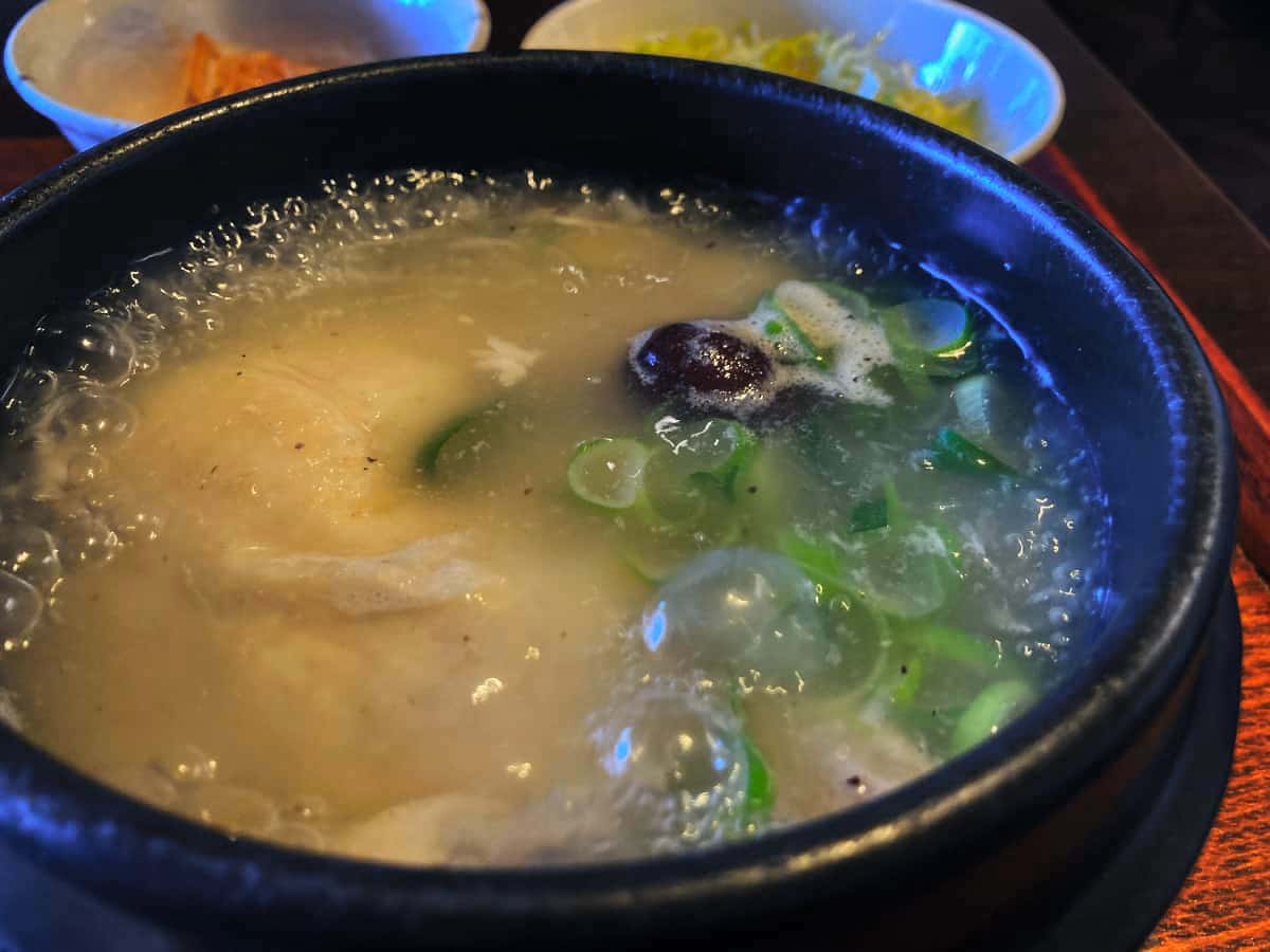 参鶏湯(サムゲタン)|韓国料理店 きむち屋