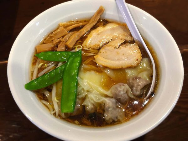 東京 南青山 かおたんラーメンえんとつ屋 南青山店｜ワンタンメン