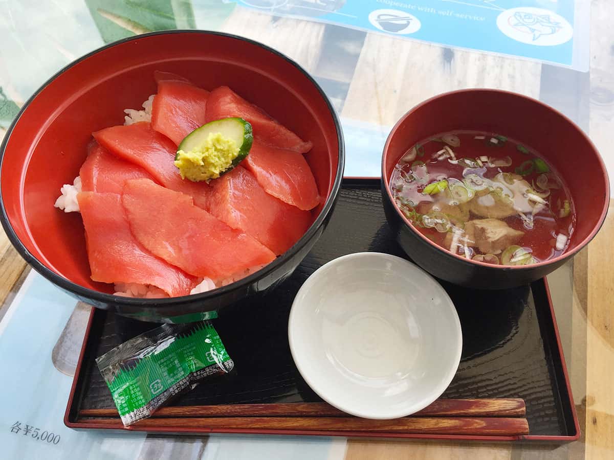 東京 勝どき マグロ卸のマグロ丼の店|上赤マグロ丼