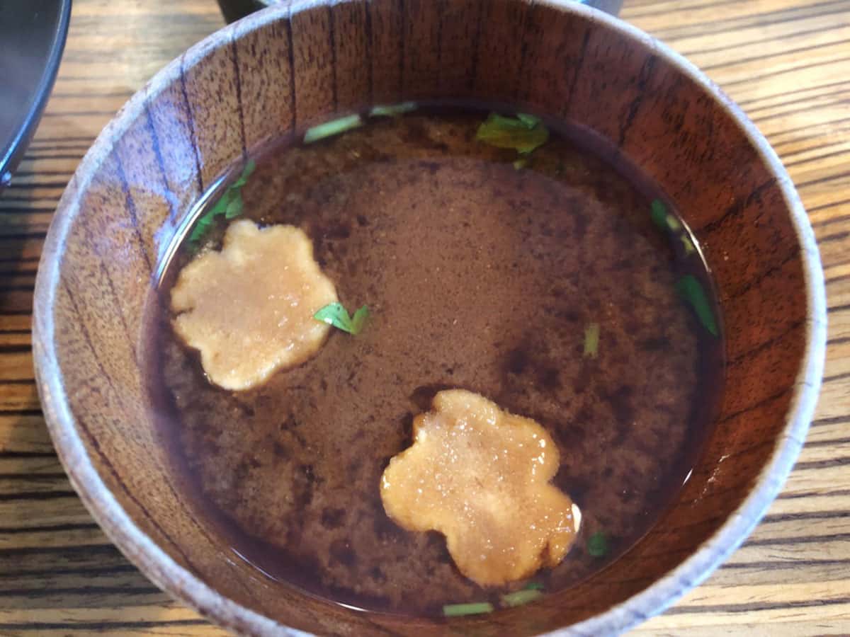 京都 右京区 佰食屋|赤味噌汁