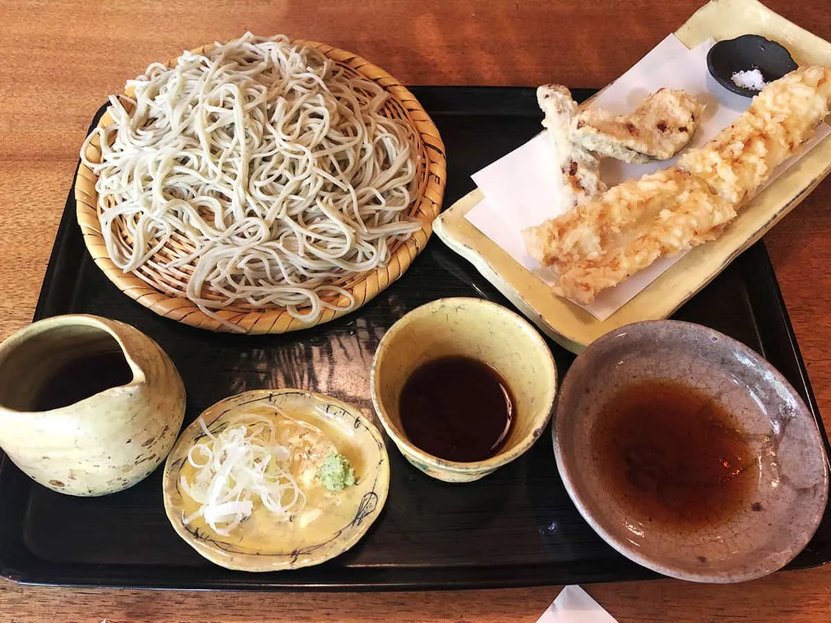 穴子天が見事な天せいろ|