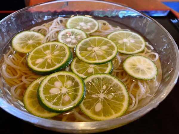 冷やしすだち蕎麦｜そばきり 吾妻路