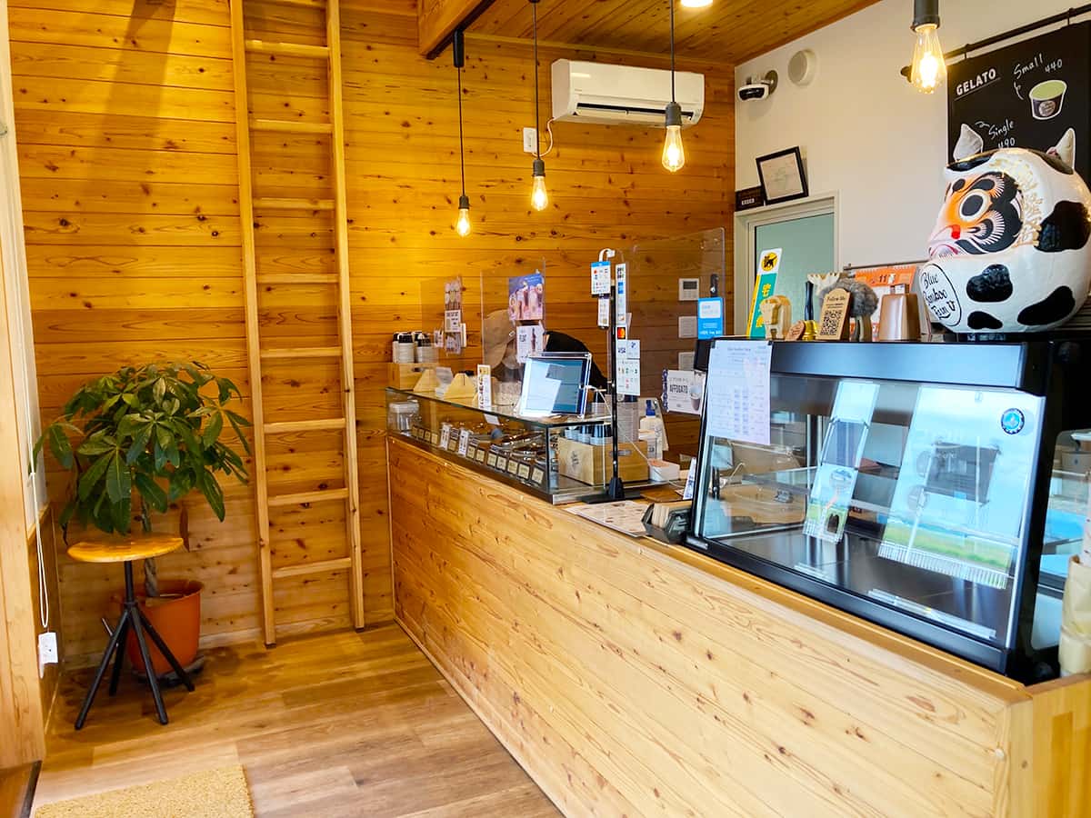 店内2|埼玉 熊谷 Blue Bamboo Farm Gelate&Cafe(ブルー バンブー ファーム ジェラート&カフェ)