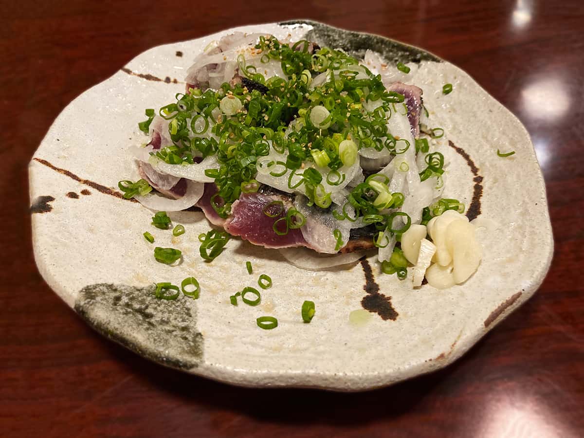鰹たたき(塩)|高知 廿代 活貝・海老料理専門 満潮
