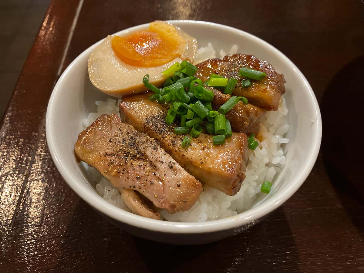 ミニ豚ステーキ丼|長男、ほそのたかし