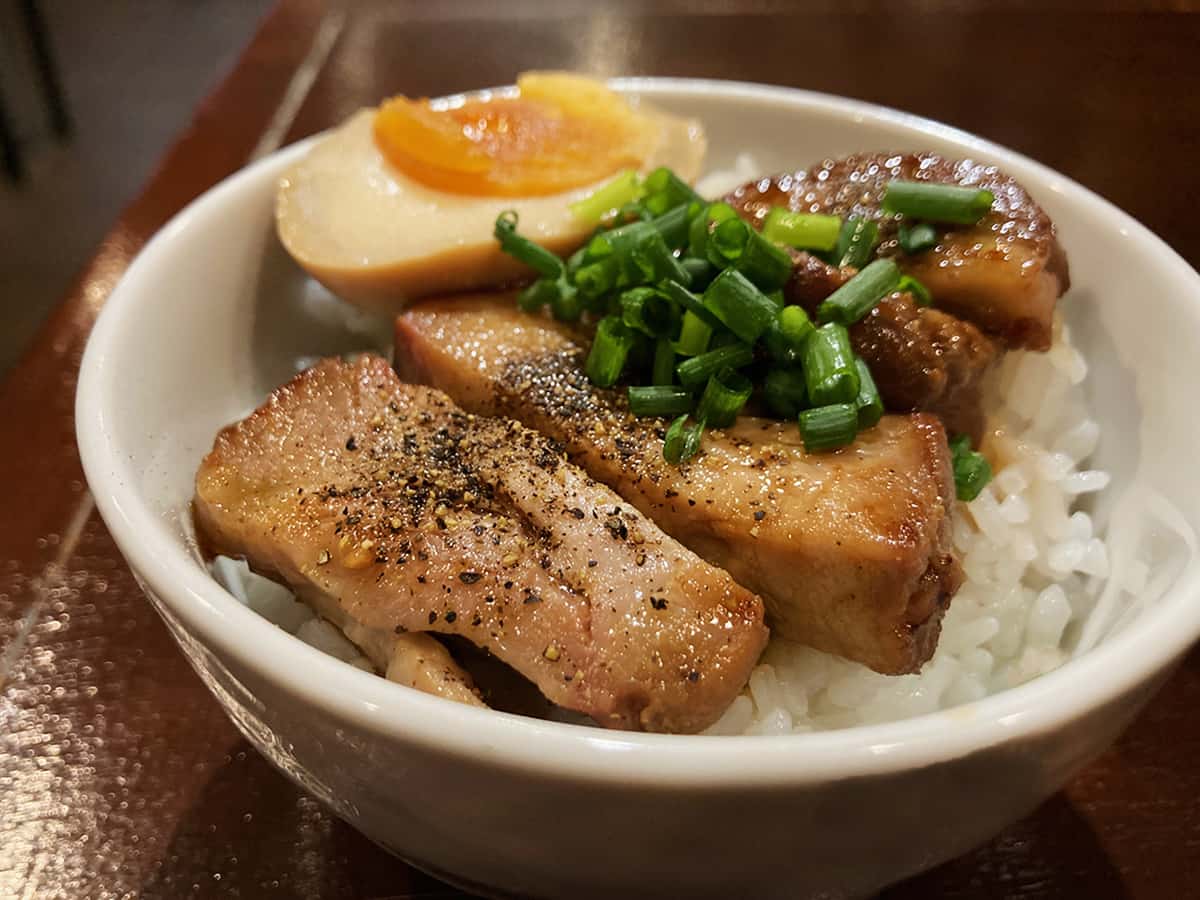 ミニ豚ステーキ丼|長男、ほそのたかし