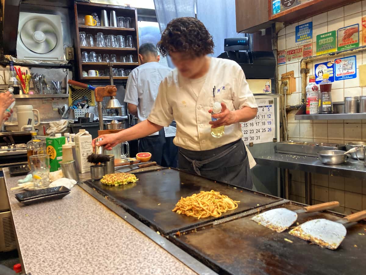 名物女将さん|お好み焼き鉄板焼 浪花