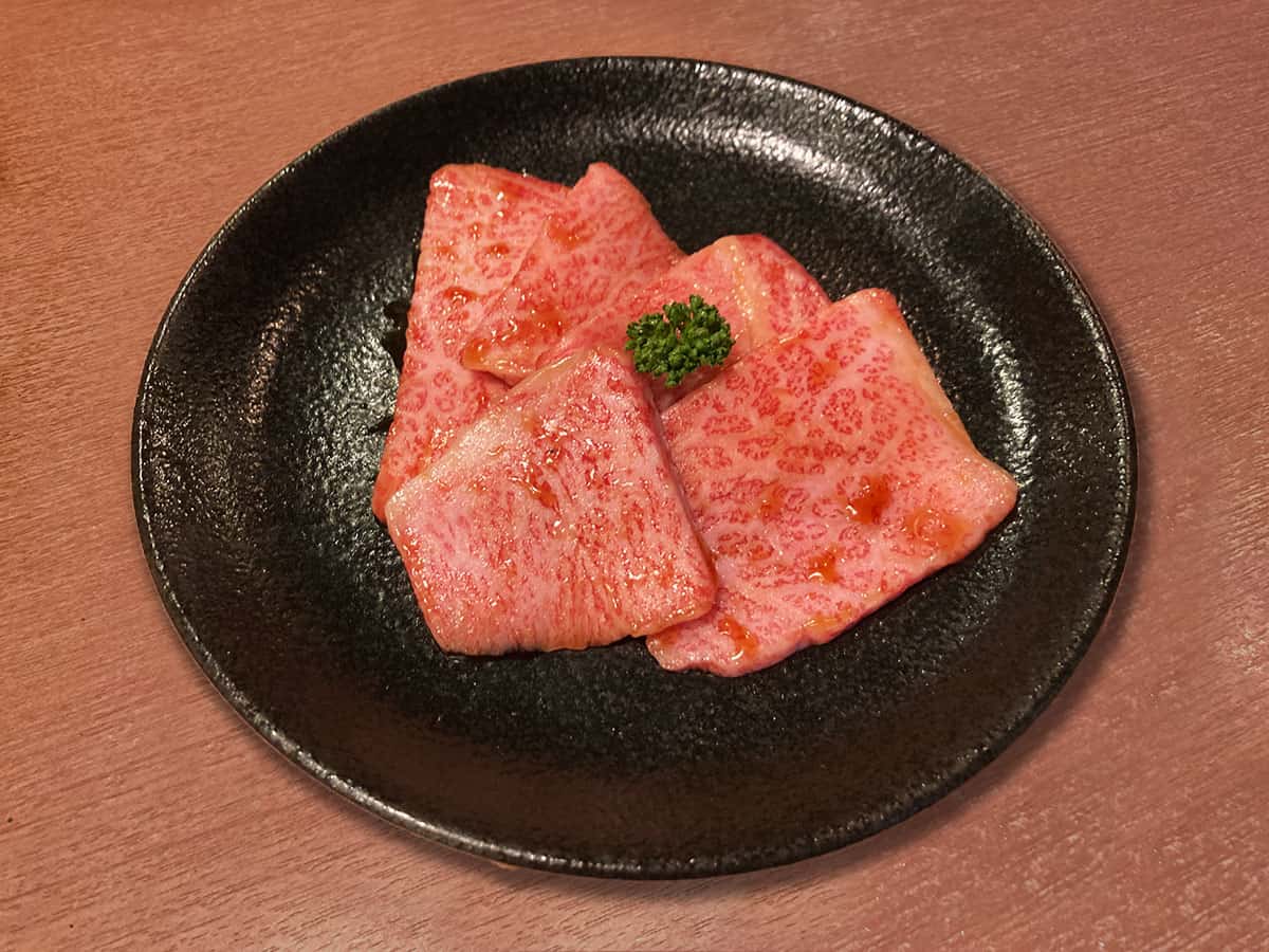 とも三角|焼肉問屋 牛蔵