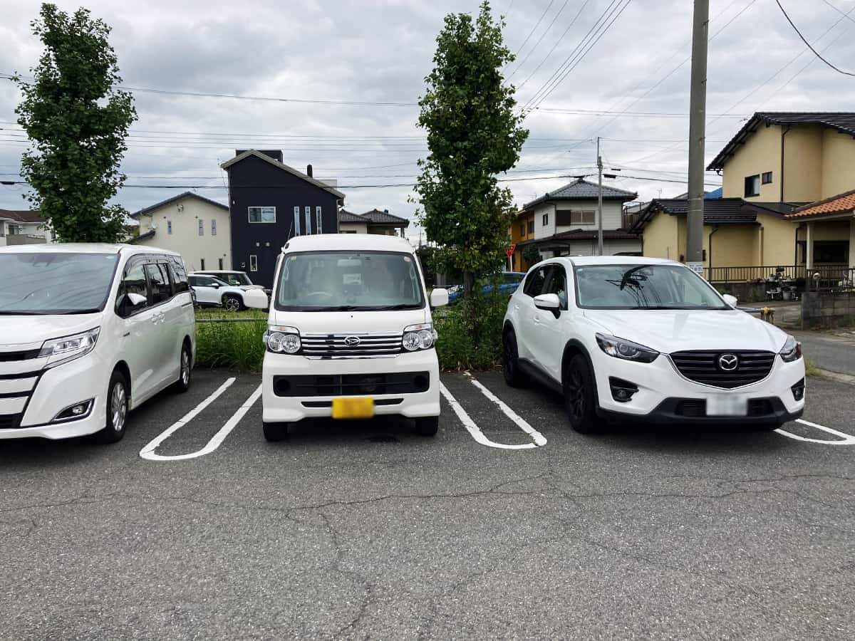 店舗専用駐車場|焼肉 栄養亭