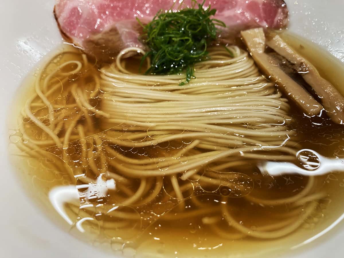 ラーメンの麺|中華そば ぺる鶏