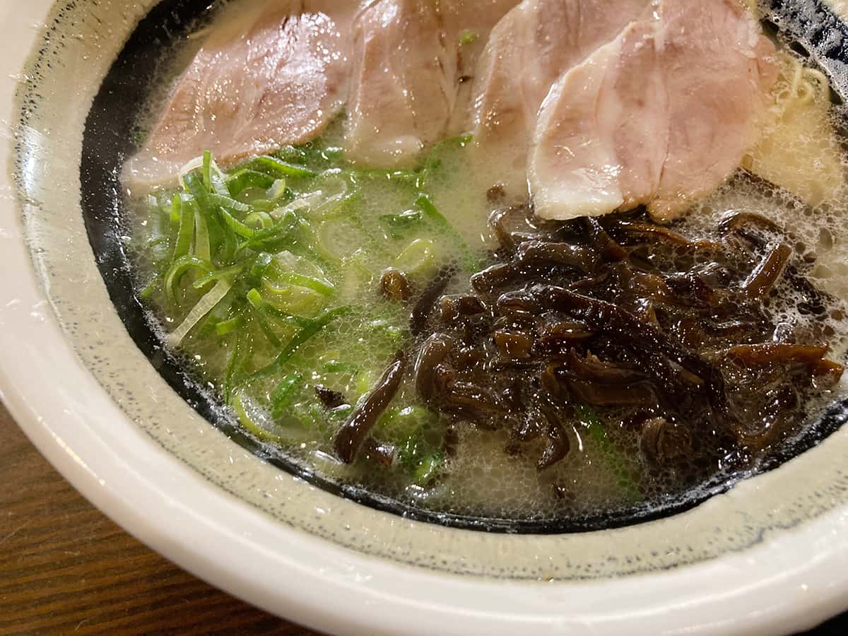 ネギとキクラゲ|博多ラーメン しばらく 日本橋店