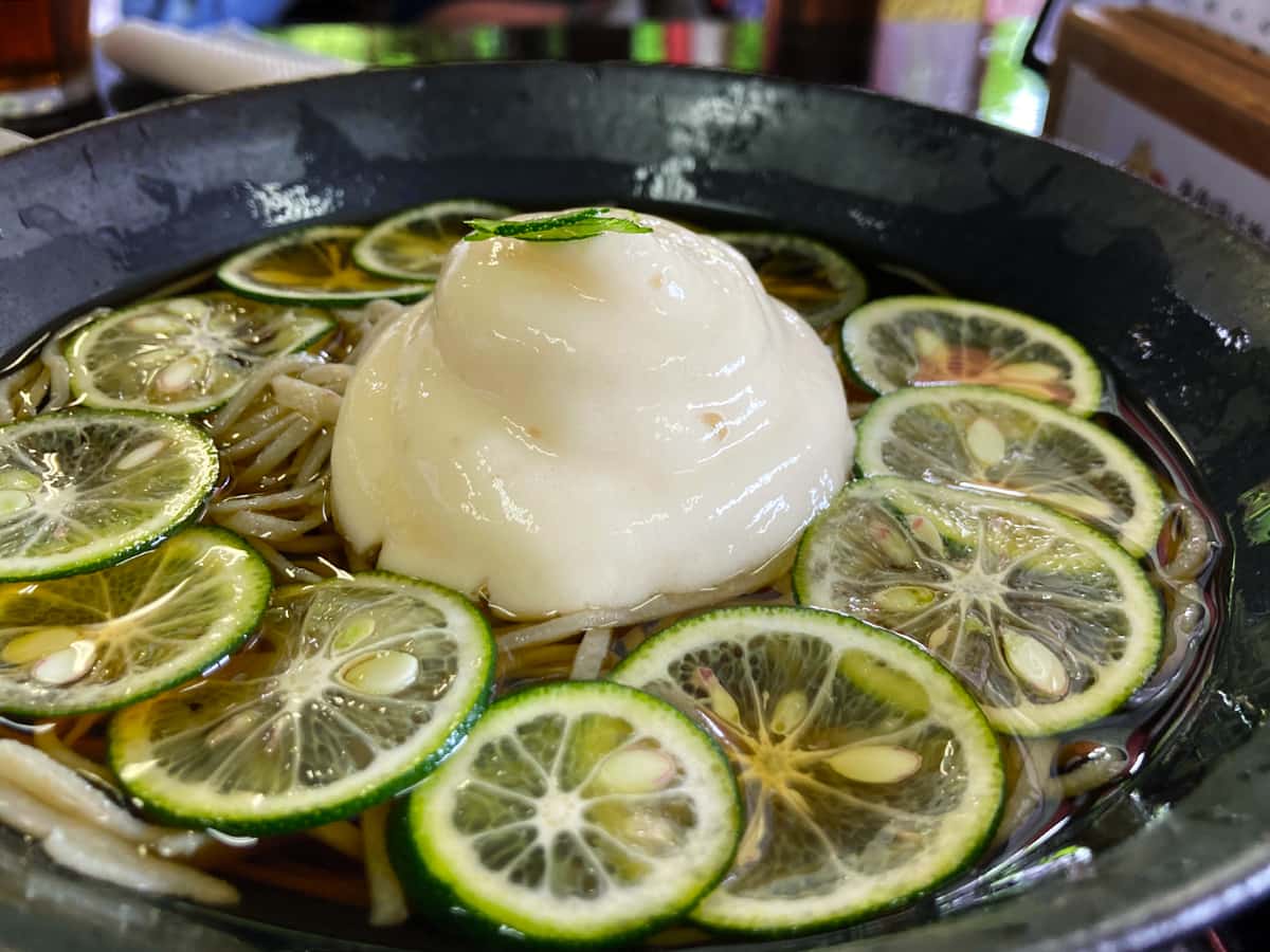 すだち果汁と鰹出汁のエスプーマ|蕎遊庵