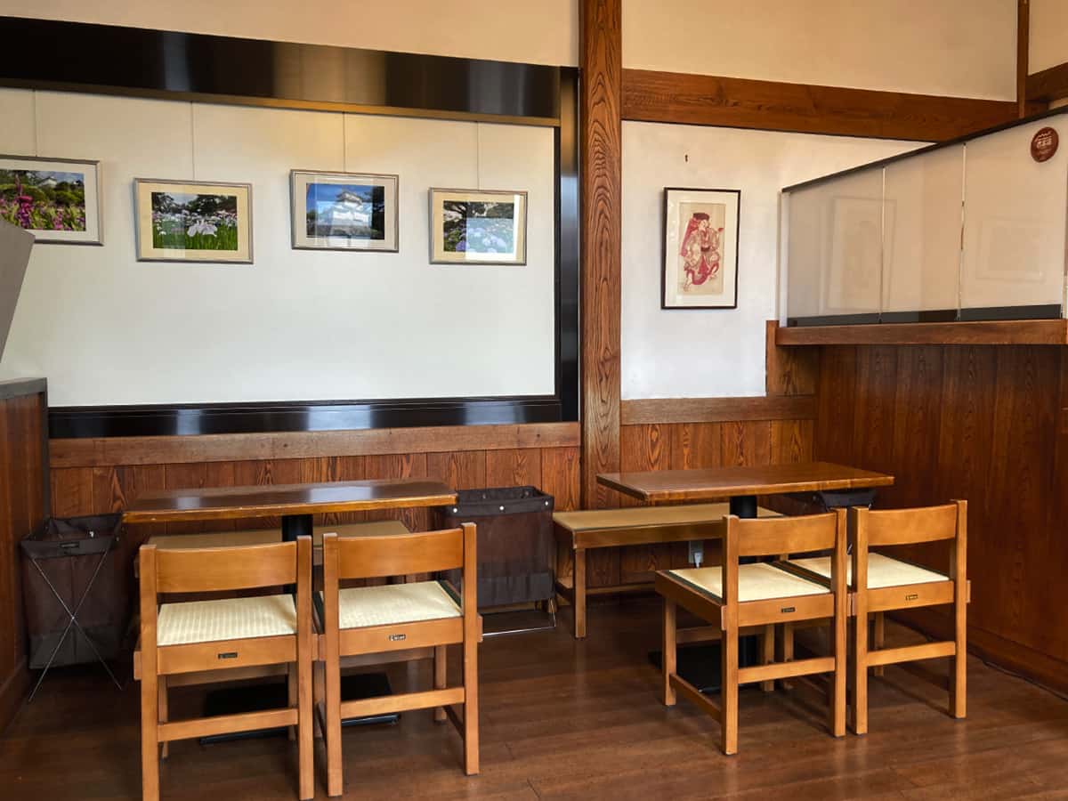 喫茶店舗テーブル席|ういろう本店