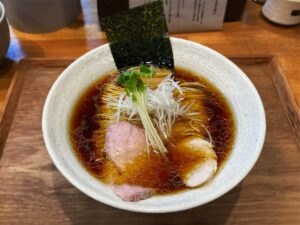 鶏醤油らぁ麺｜MENYA NAKAGAWA (メンヤ ナカガワ)
