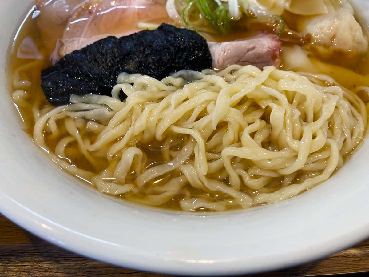 ラーメンの麺|しあわせ中華そば食堂 にこり