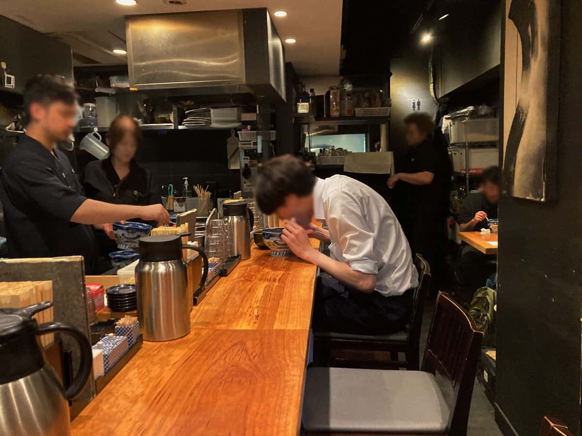 店内カウンター席|なかご