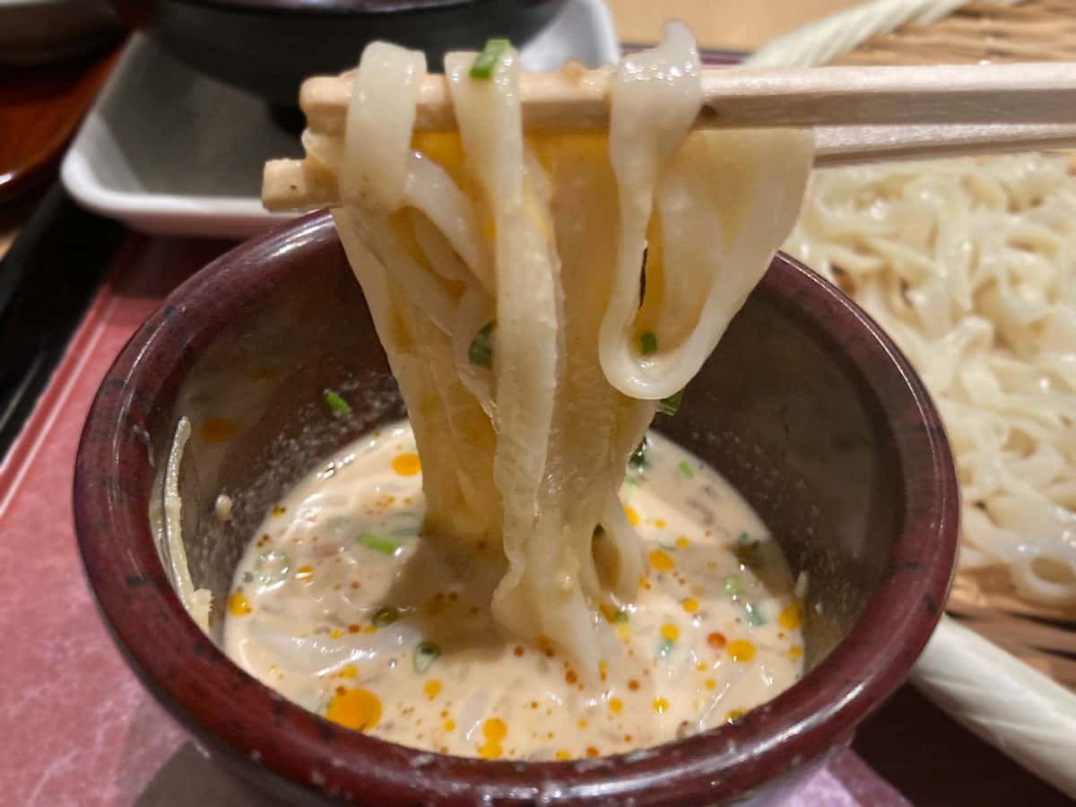 特製辣油胡麻ダレ｜うどん家 八重桜