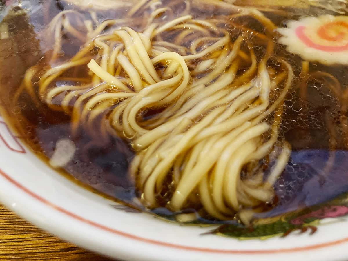 ラーメンの麺|関所食堂