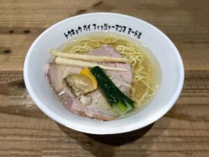 塩らぁ麺｜Tokyo Bay Fisherman's Noodle いちごよこすかポートマーケット店