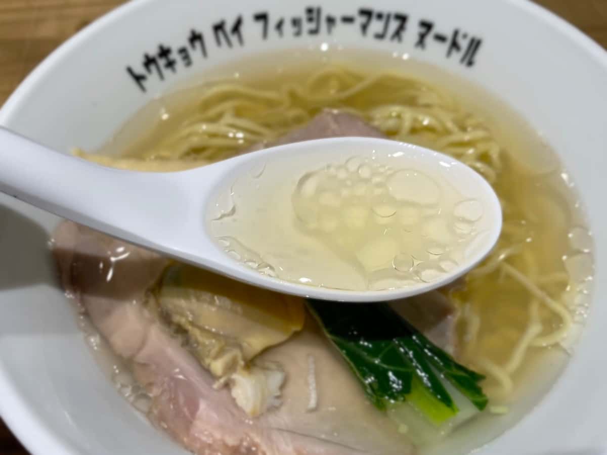 塩ラーメン・スープ|Tokyo Bay Fisherman's Noodle いちごよこすかポートマーケット店