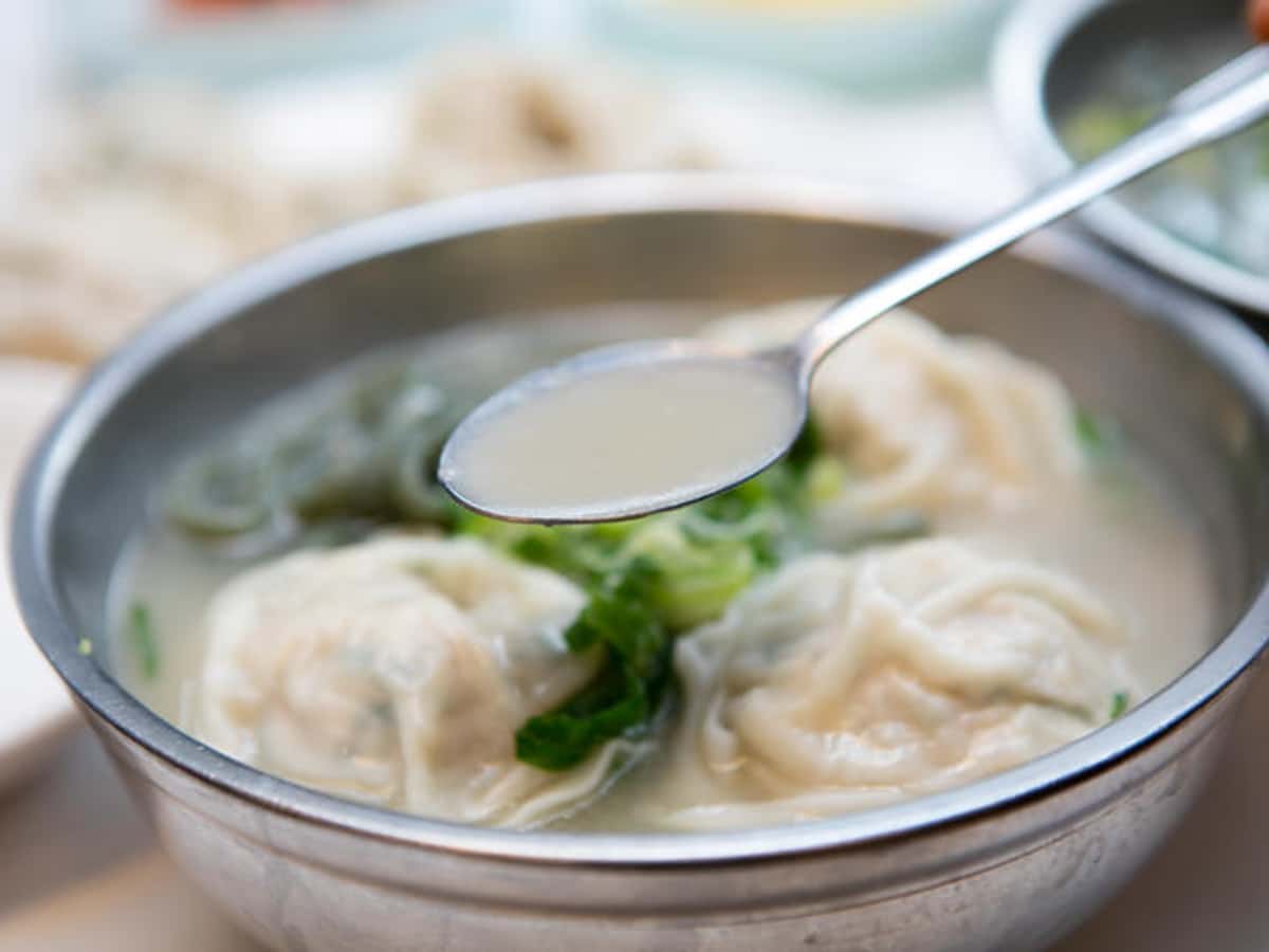 乙支ソンマンドゥカルグクス|隣の国のグルメイト