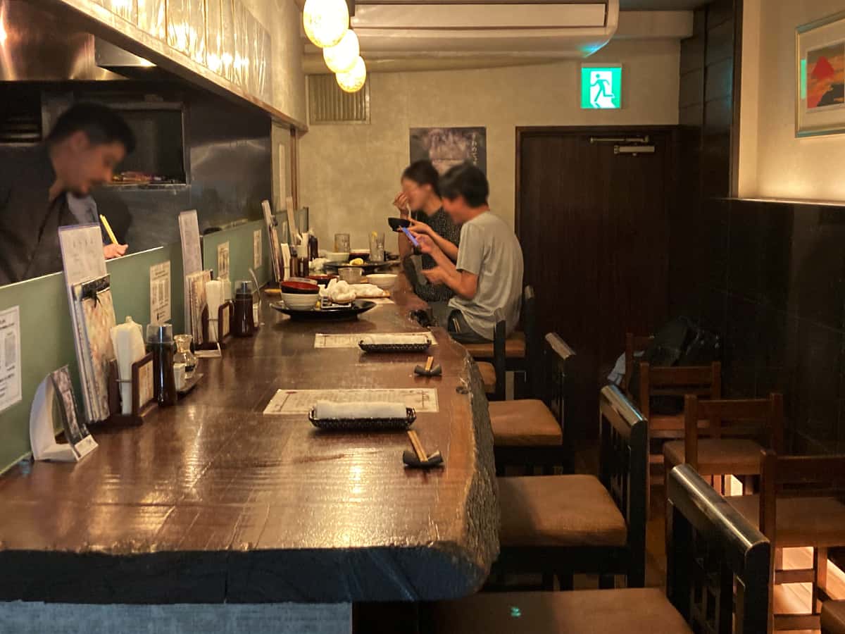 店内カウンター席|神楽坂とんかつ あげづき