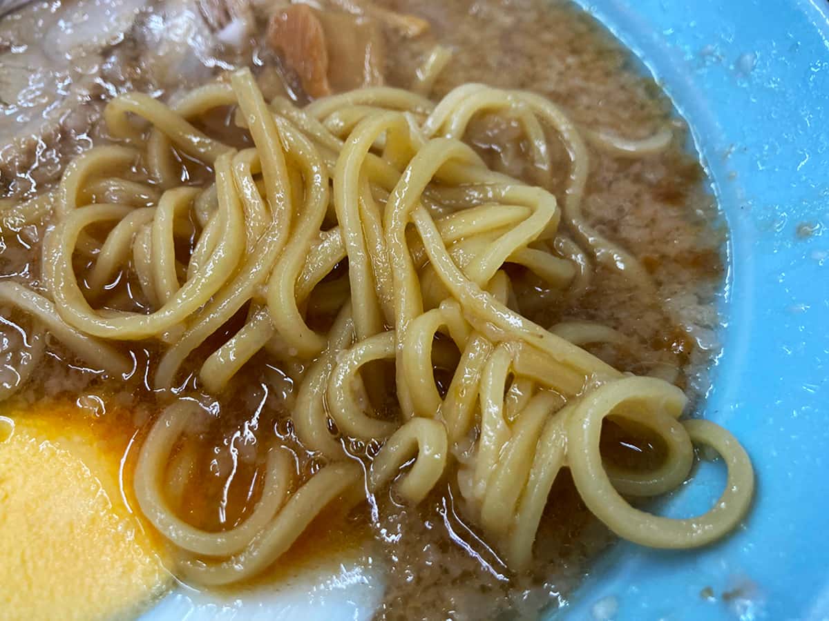 ラーメンの麺|環七土佐っ子ラーメン 池袋店