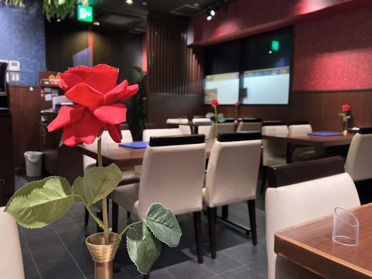 店内テーブル席|バンゲラズキッチン 銀座本店