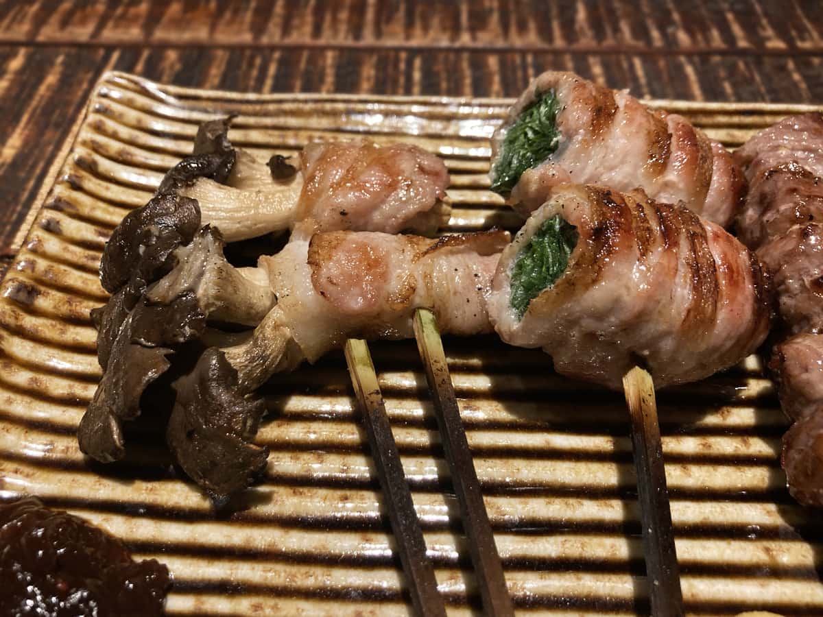 霜降りひらたけと博多万能ねぎの串焼き|炭問屋 だいだらぼっち 二の坊