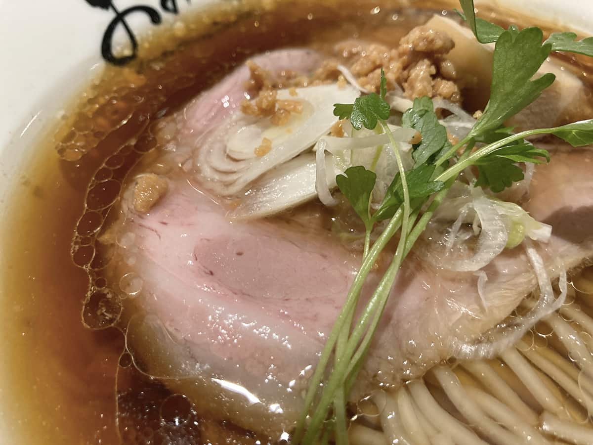 燻香が心地よい低温調理の豚チャーシュー｜麺 銀座おのでら 東銀座店