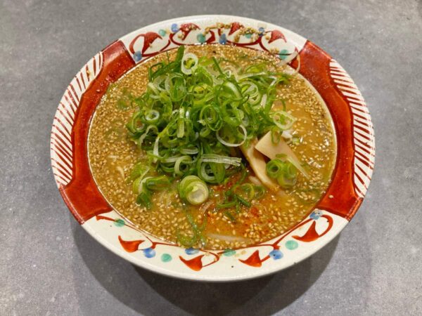 お店定番のうま味噌ラーメン｜べんてん屋 銀座有楽町店