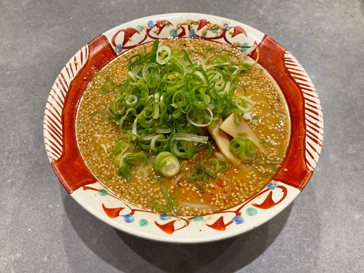 お店定番のうま味噌ラーメン｜べんてん屋 銀座有楽町店