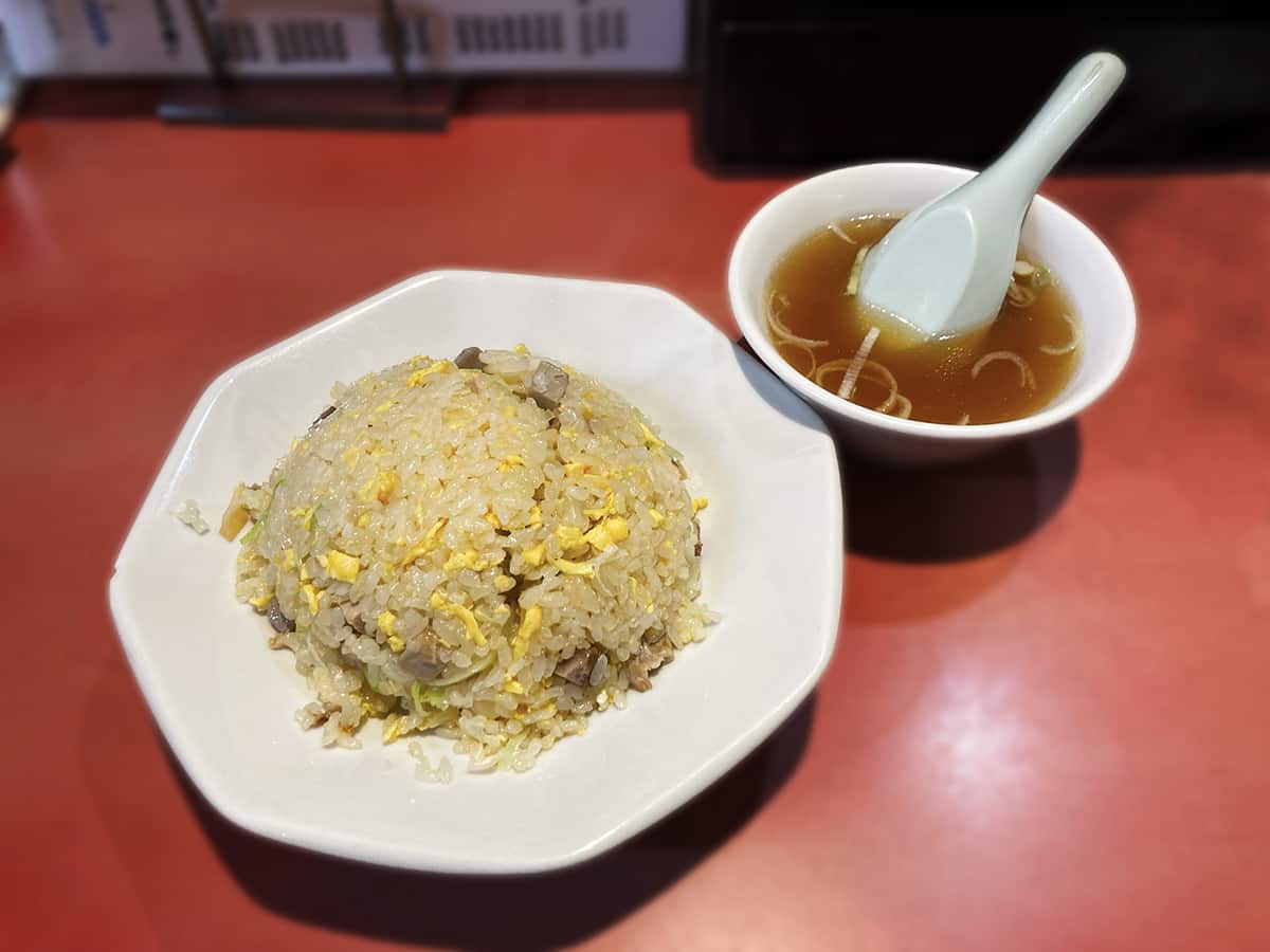 中華皿に盛られたチャーハン｜中華 珍満