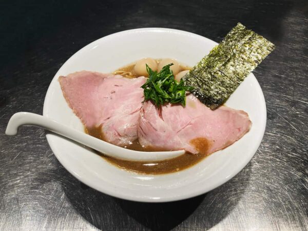 一番人気の濃厚煮干しラーメン｜さんじ